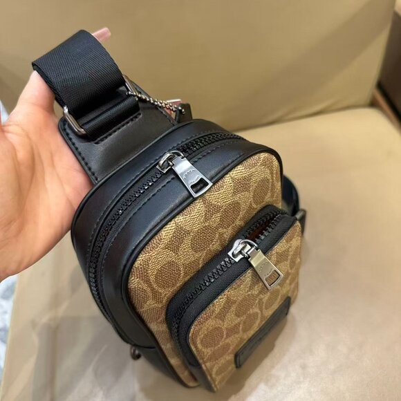 COACH Men's Leather Crossbody/Chest Bag, Size 13 x 20 x 5cm - Picture 3 of 7